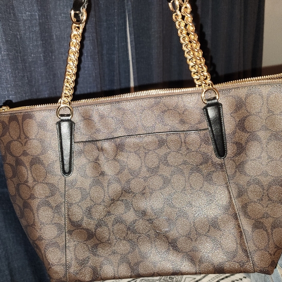 Coach purse - Picture 3 of 7